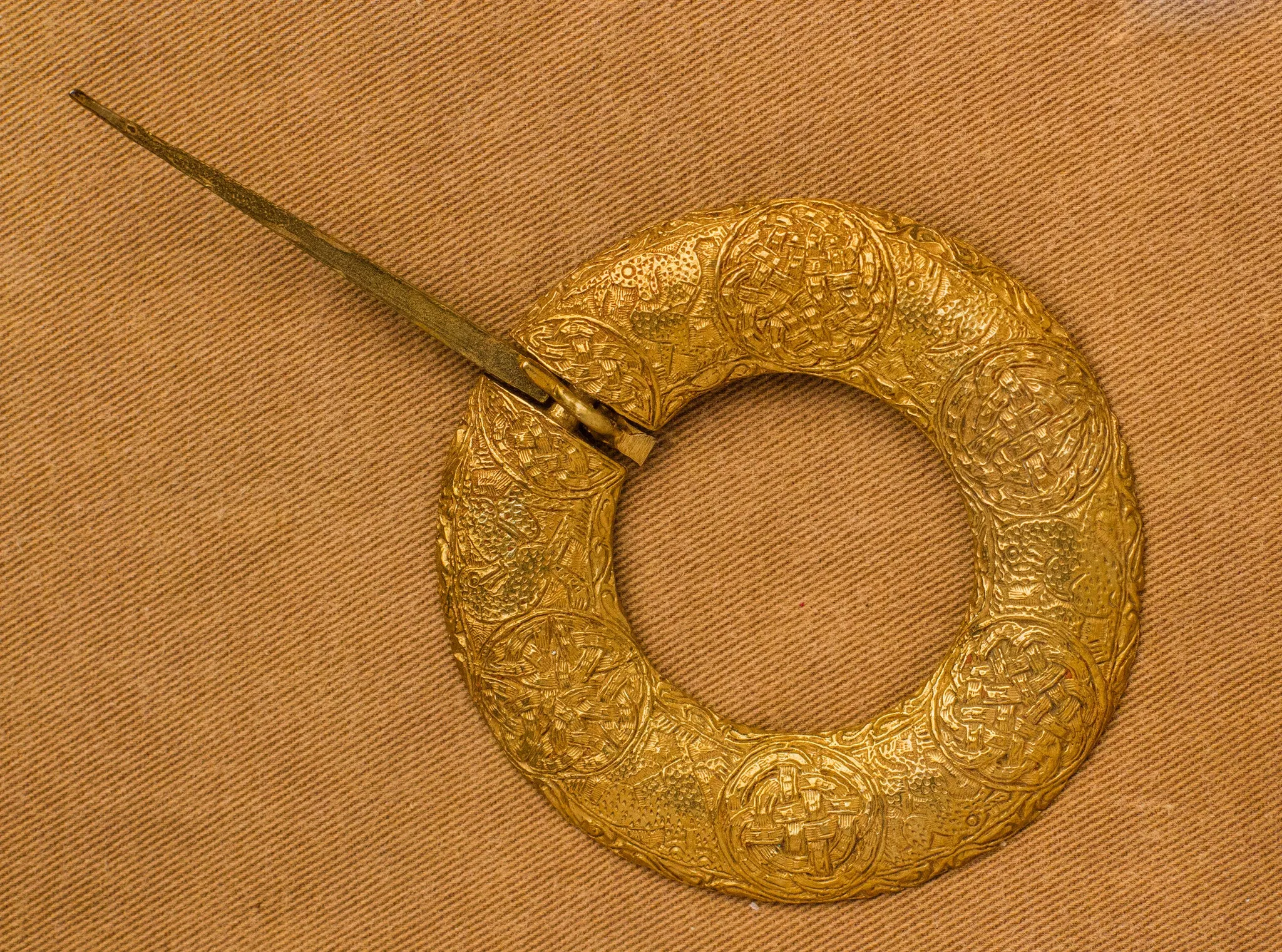 17th Century Scottish Round Brooch - EL16