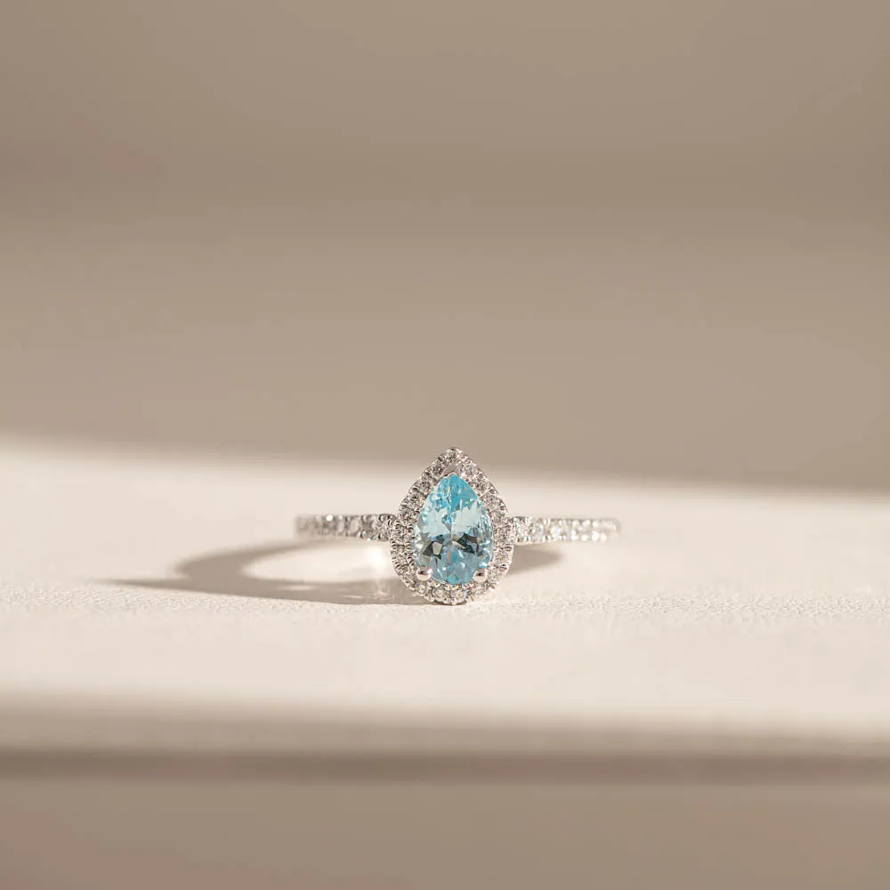 18ct White Gold .56ct Aquamarine & Diamond Mini Sierra Ring