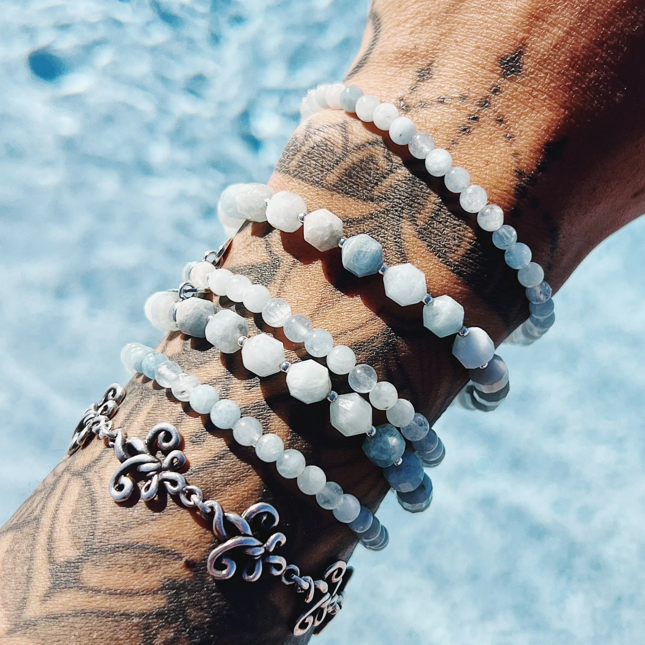 Give Me Courage Aquamarine Signature Stretch Bracelet