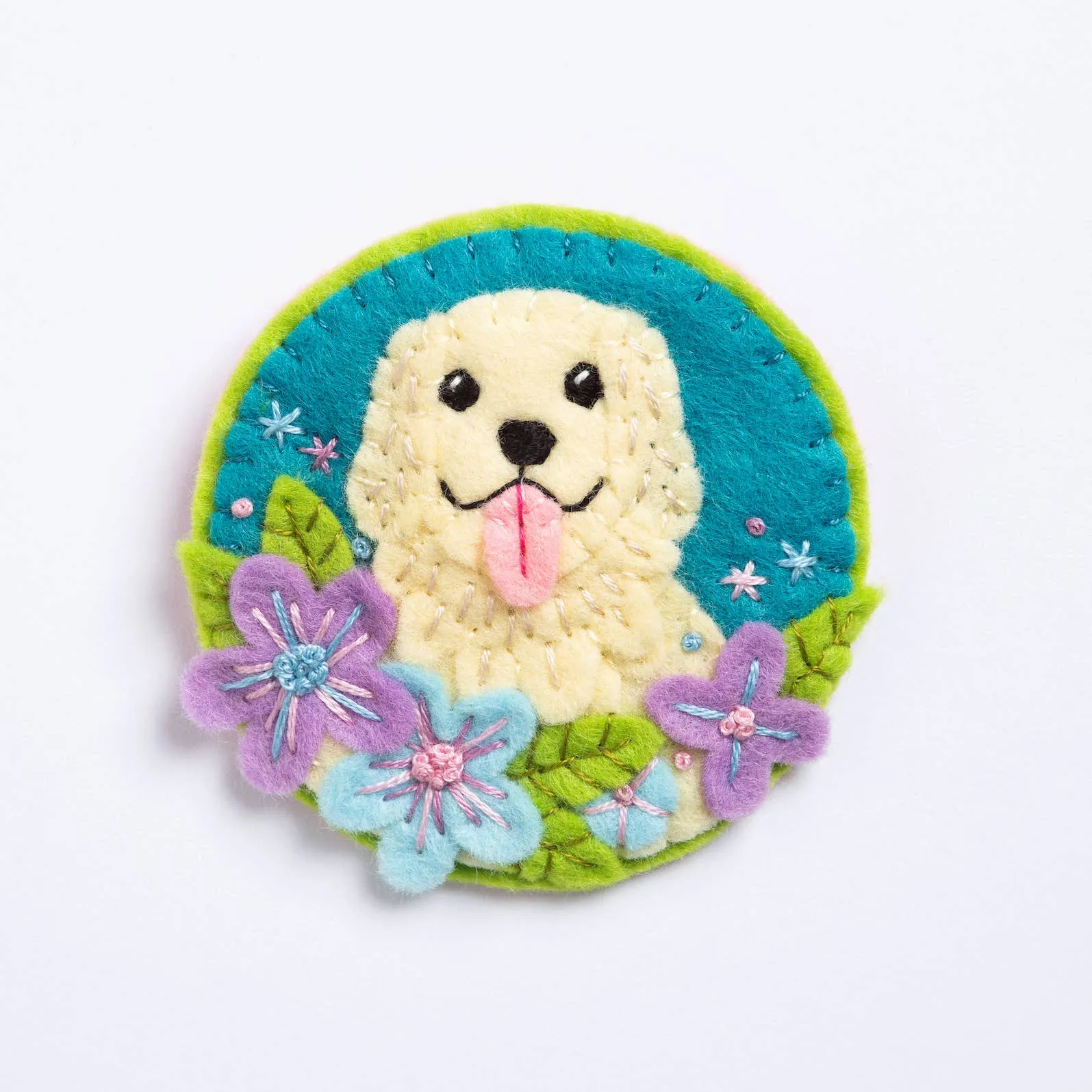 Golden Retriever Brooch Felt Craft Kit