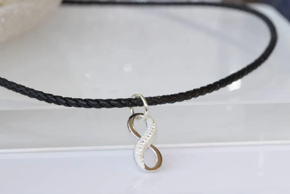 INFINITY NECKLACE