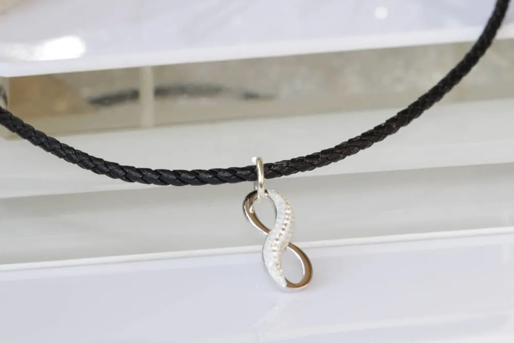 INFINITY NECKLACE