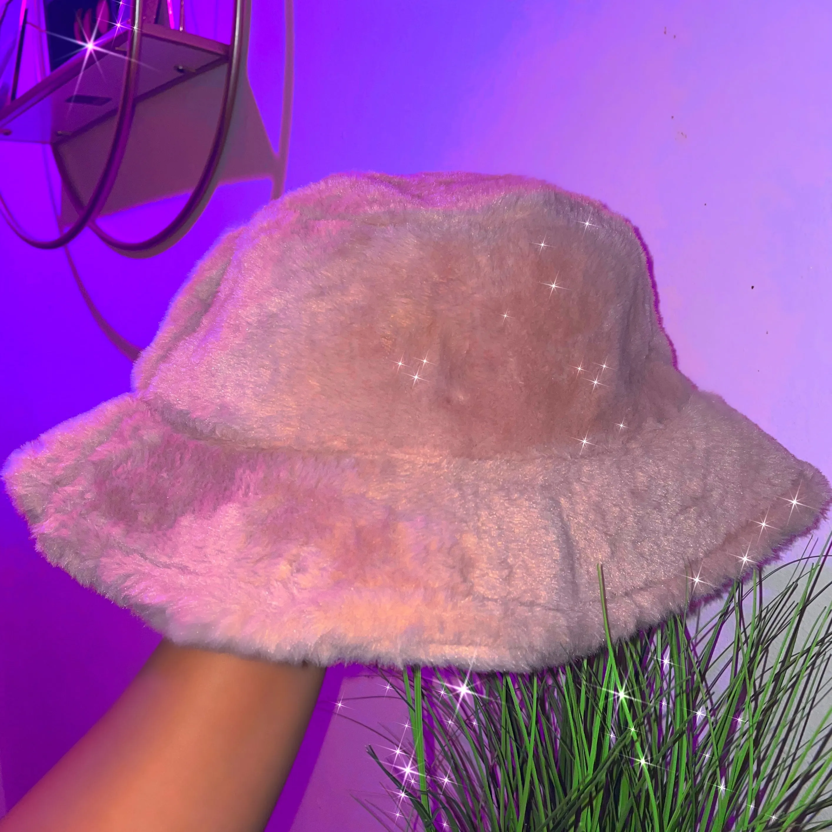 Rosè Fluff Bucket Hat