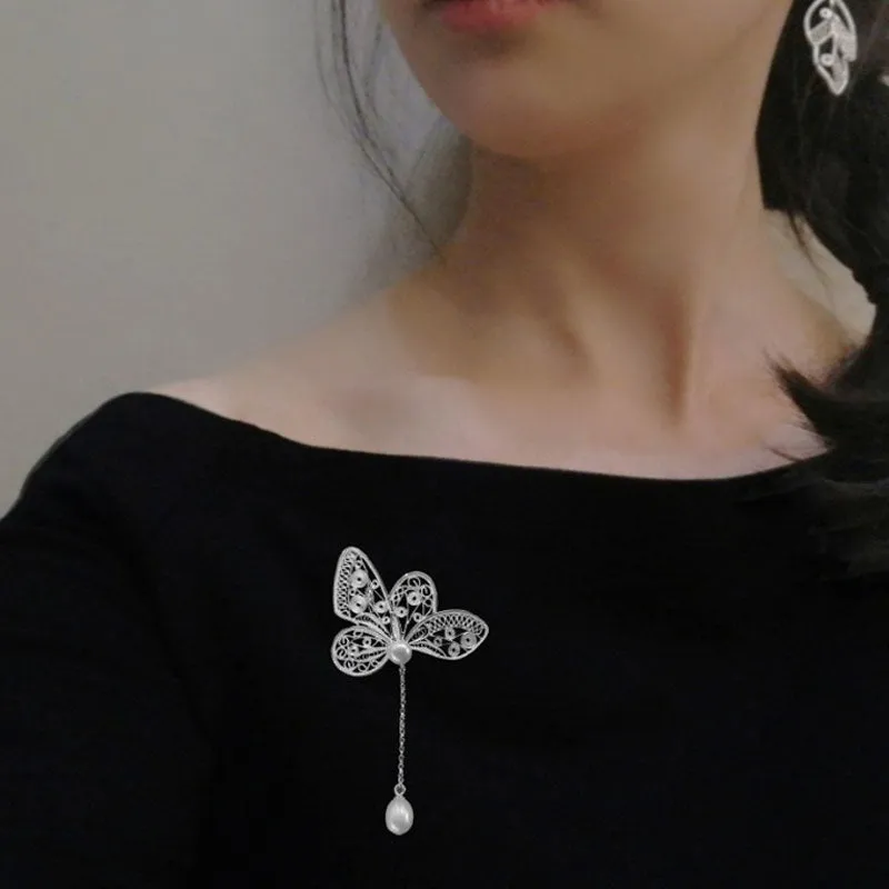 Vintage Plain Silver Filigree Butterfly Brooch/Pendant with Natural Freshwater Pearls