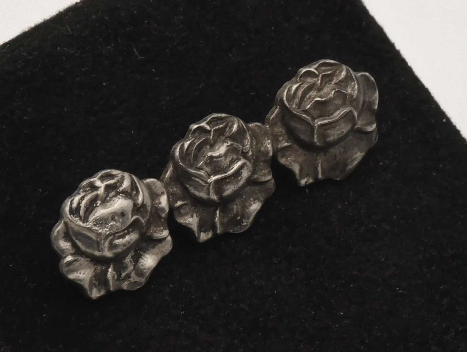 Vintage Triple Flower Brooch (MISSING PIN)