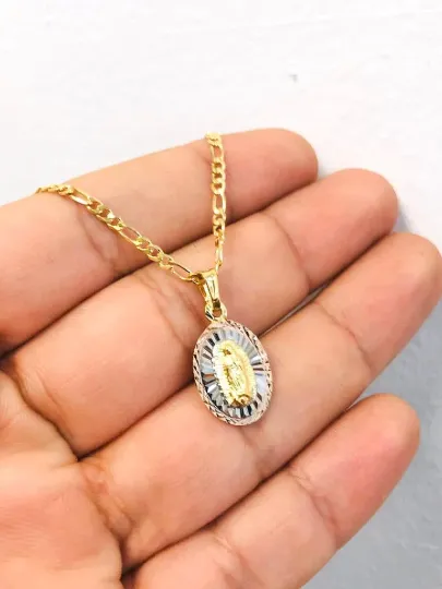 Virgen de Guadalupe Pendant with Figaro Chain / Diamond Cut Guadalupe Necklace Gold Filled / Dainty Everyday Necklce / Dije de Guadalupe Oro